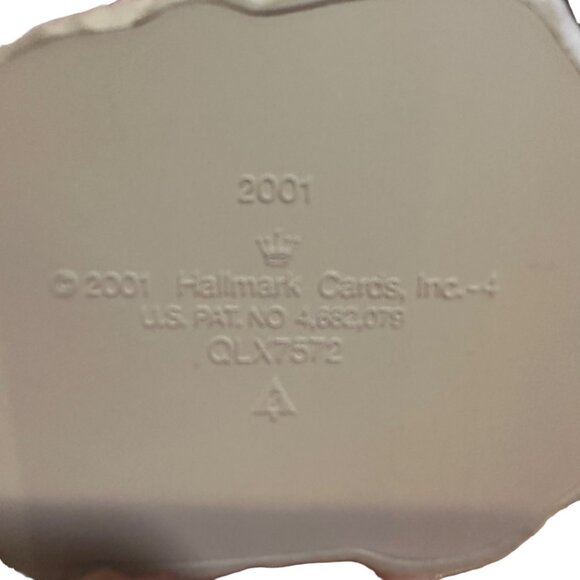 Hallmark Keepsake Ornament Lighthouse Lights Up Greetings 5th in Series 2001 - Picture 16 of 16